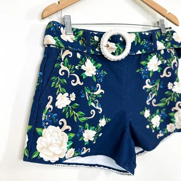 NWT Farm Rio High Rise Belted Navy Blue Flower Tapestry Shorts Size 30 Medium - Picture 4 of 9